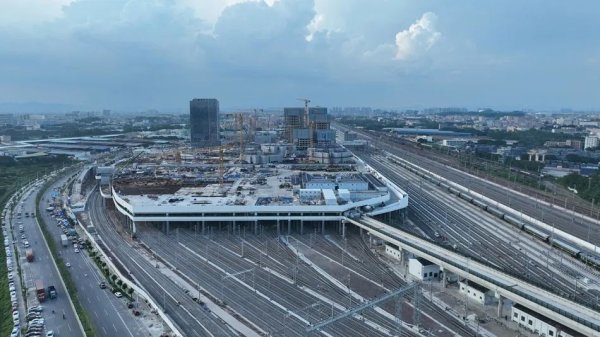 牛融网 广州白云站明起调图！“列车4S店”也来了→