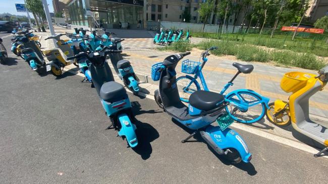 郑州回应街头现大量共享电车
